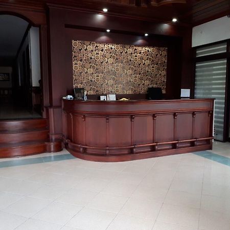 Saysamphanh Hotel Луанг Прабанг Екстериор снимка