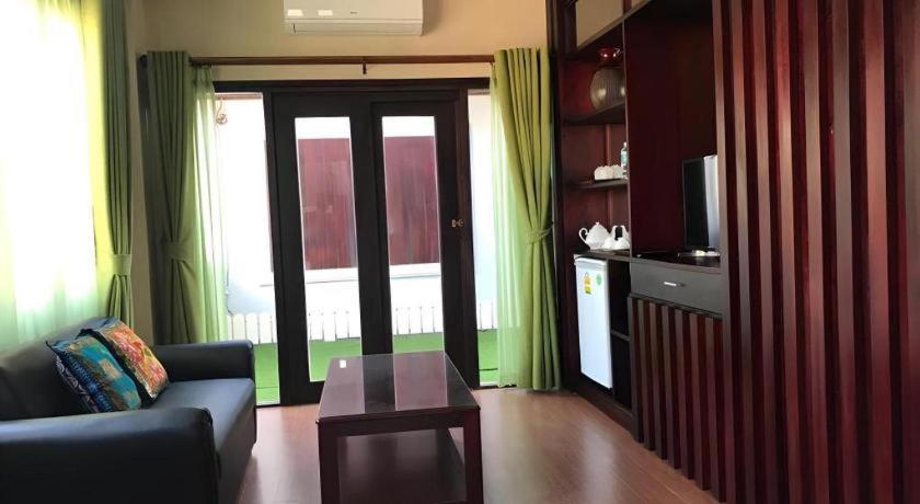 Saysamphanh Hotel Луанг Прабанг Екстериор снимка