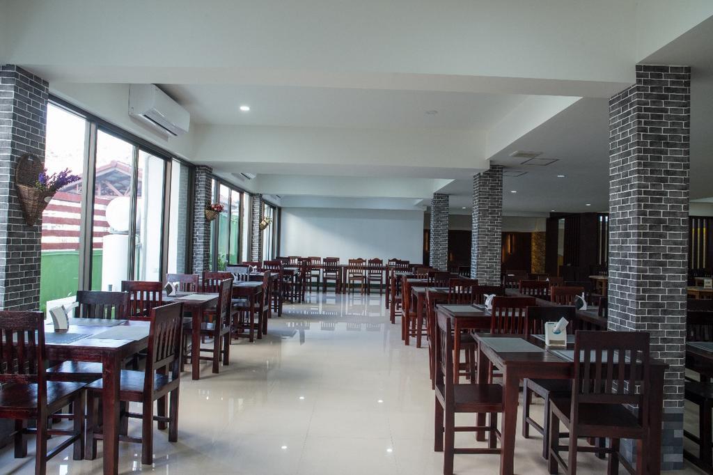Saysamphanh Hotel Луанг Прабанг Екстериор снимка